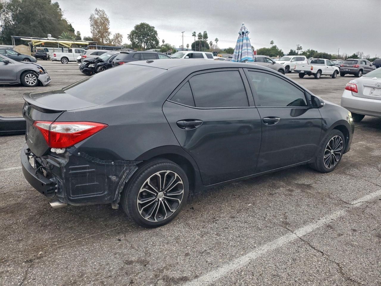 2014 TOYOTA COROLLA L photo 3