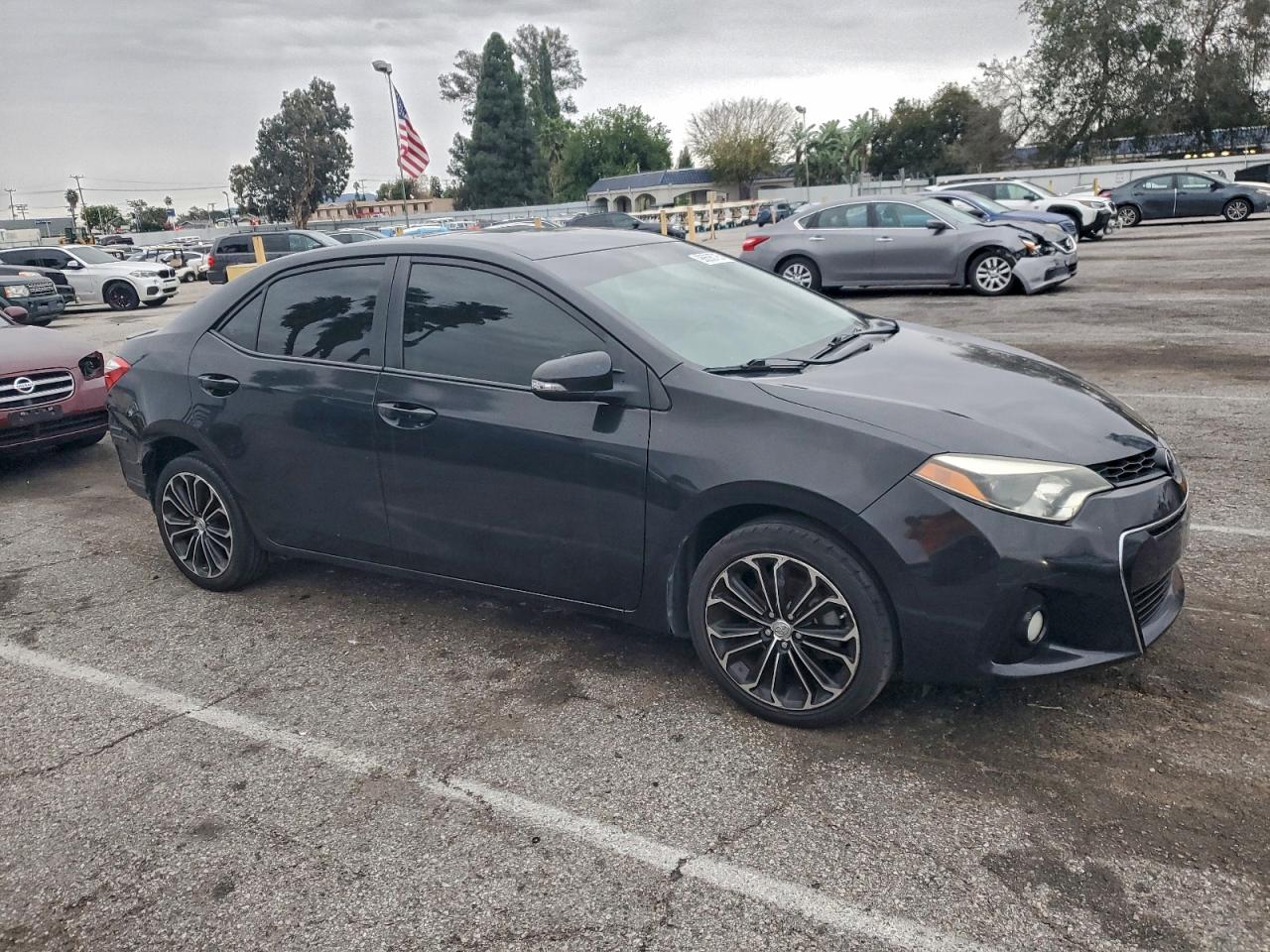 2014 TOYOTA COROLLA L photo 4