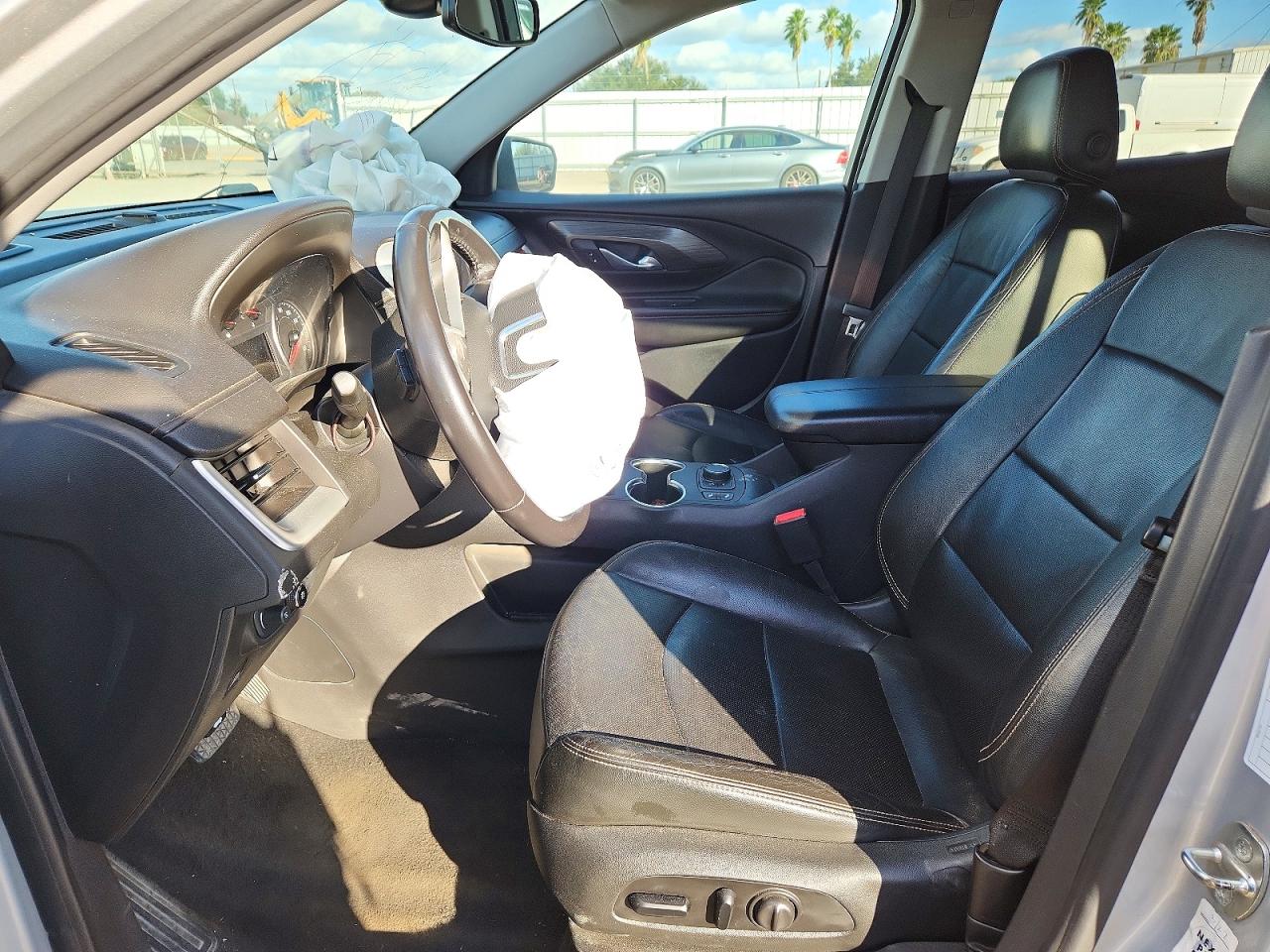 2020 GMC TERRAIN SLT photo 19