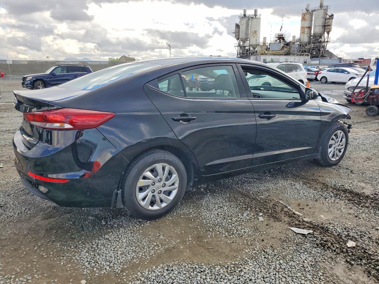2018 HYUNDAI ELANTRA SE photo 3