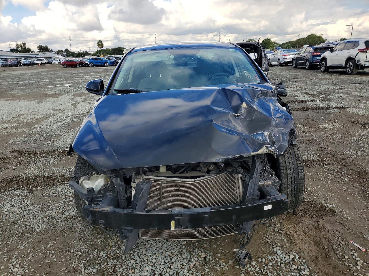 2018 HYUNDAI ELANTRA SE photo 5