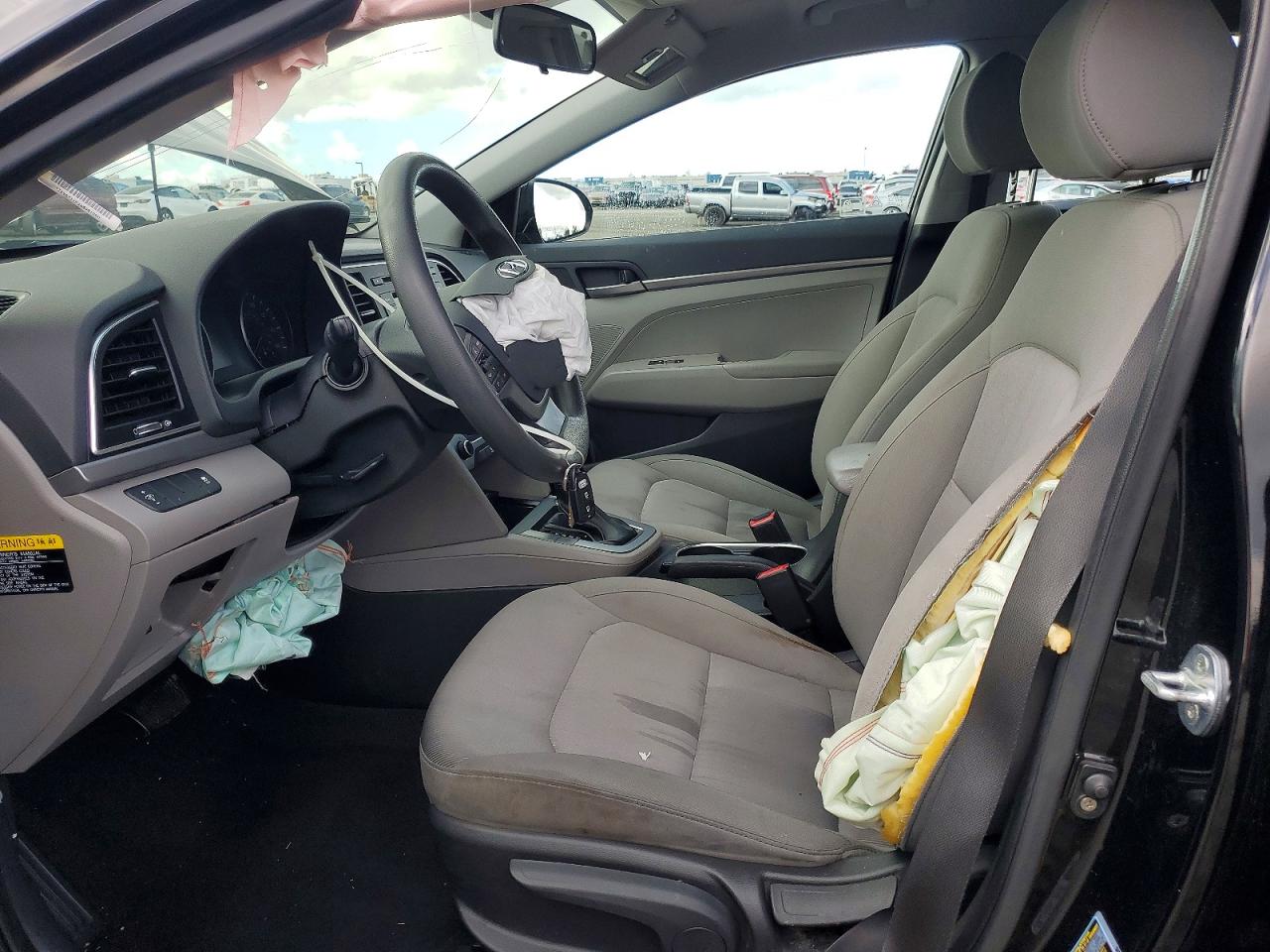 2018 HYUNDAI ELANTRA SE photo 7