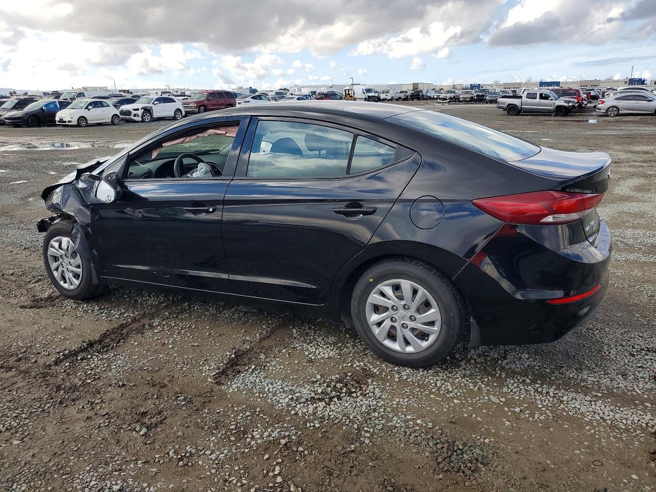 2018 HYUNDAI ELANTRA SE photo 2
