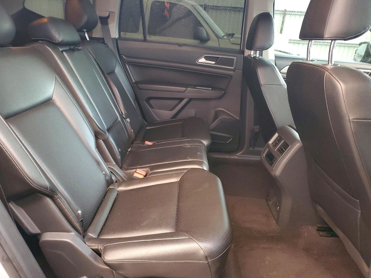 2018 VOLKSWAGEN ATLAS SE photo 10
