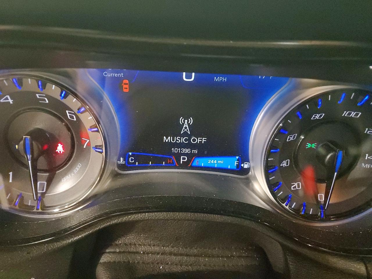 2019 CHRYSLER 300 S photo 9