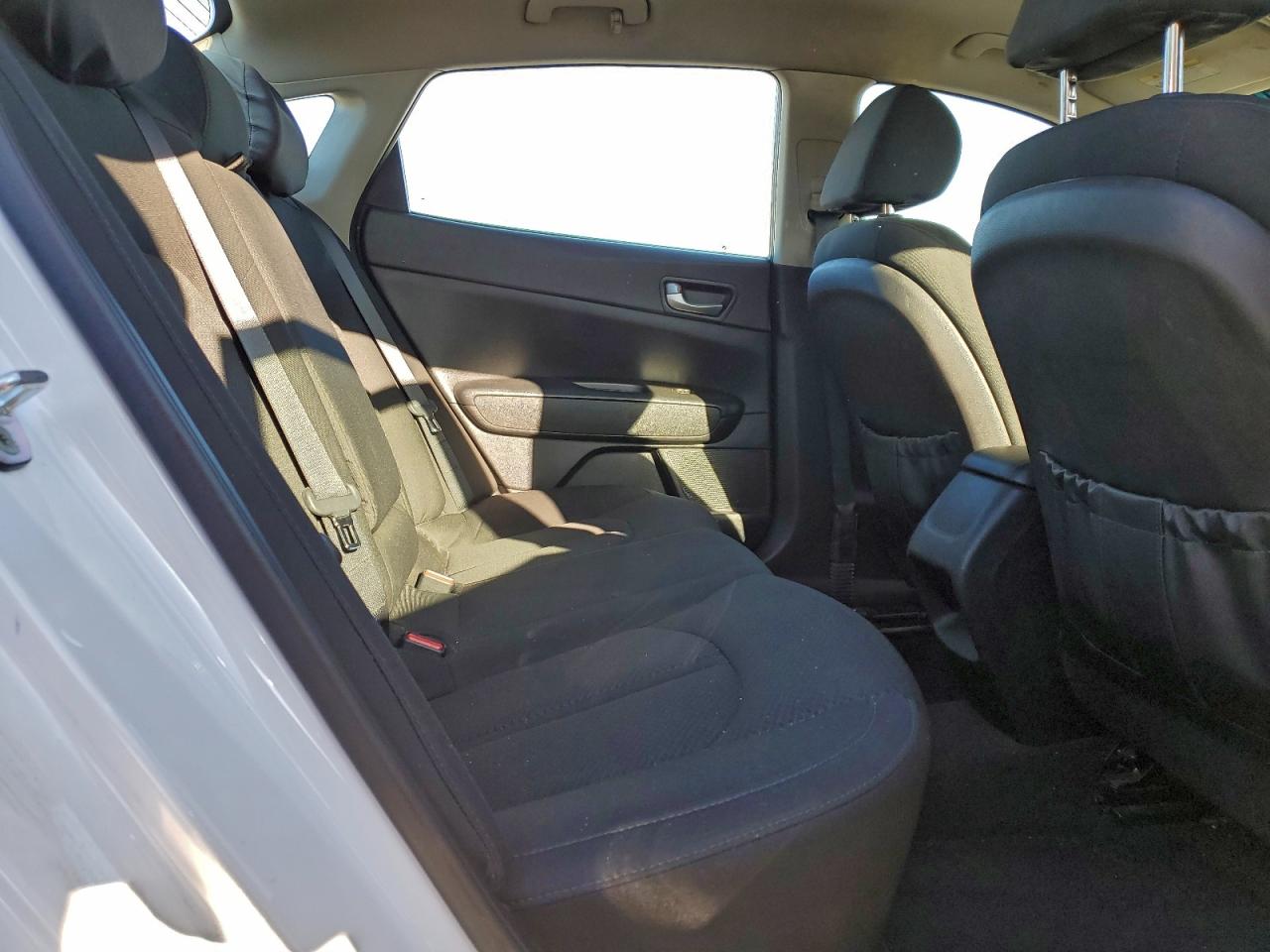 2016 KIA OPTIMA LX photo 10
