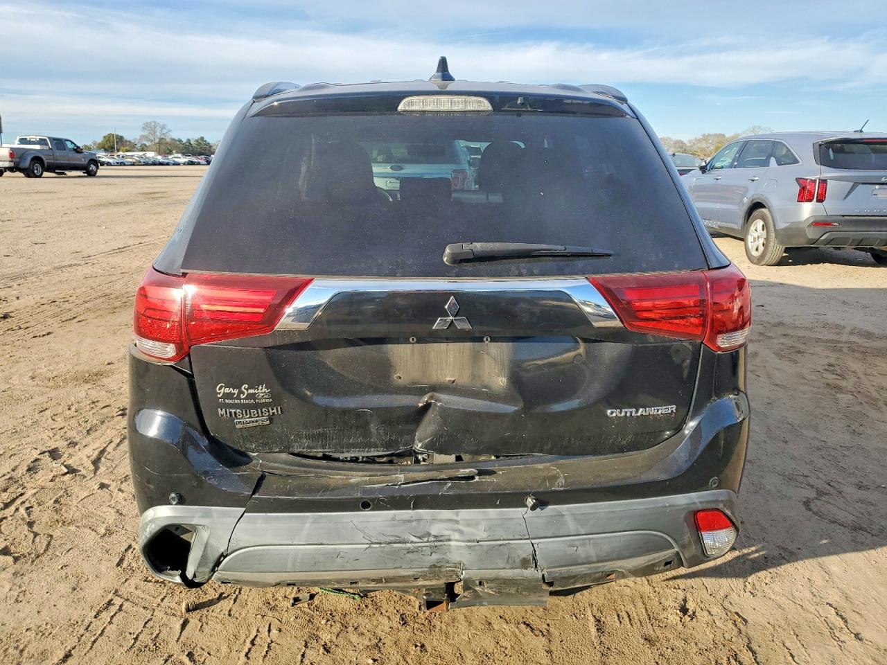 2018 MITSUBISHI OUTLANDER SE photo 6