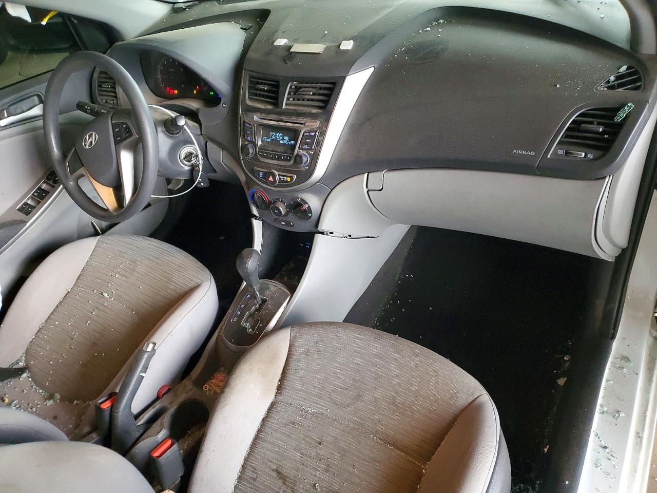 2017 HYUNDAI ACCENT SE photo 8