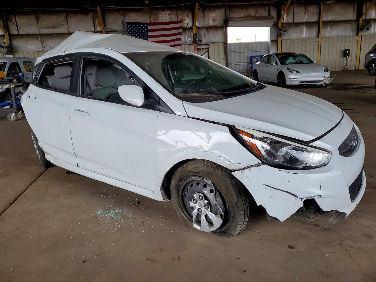 2017 HYUNDAI ACCENT SE photo 4