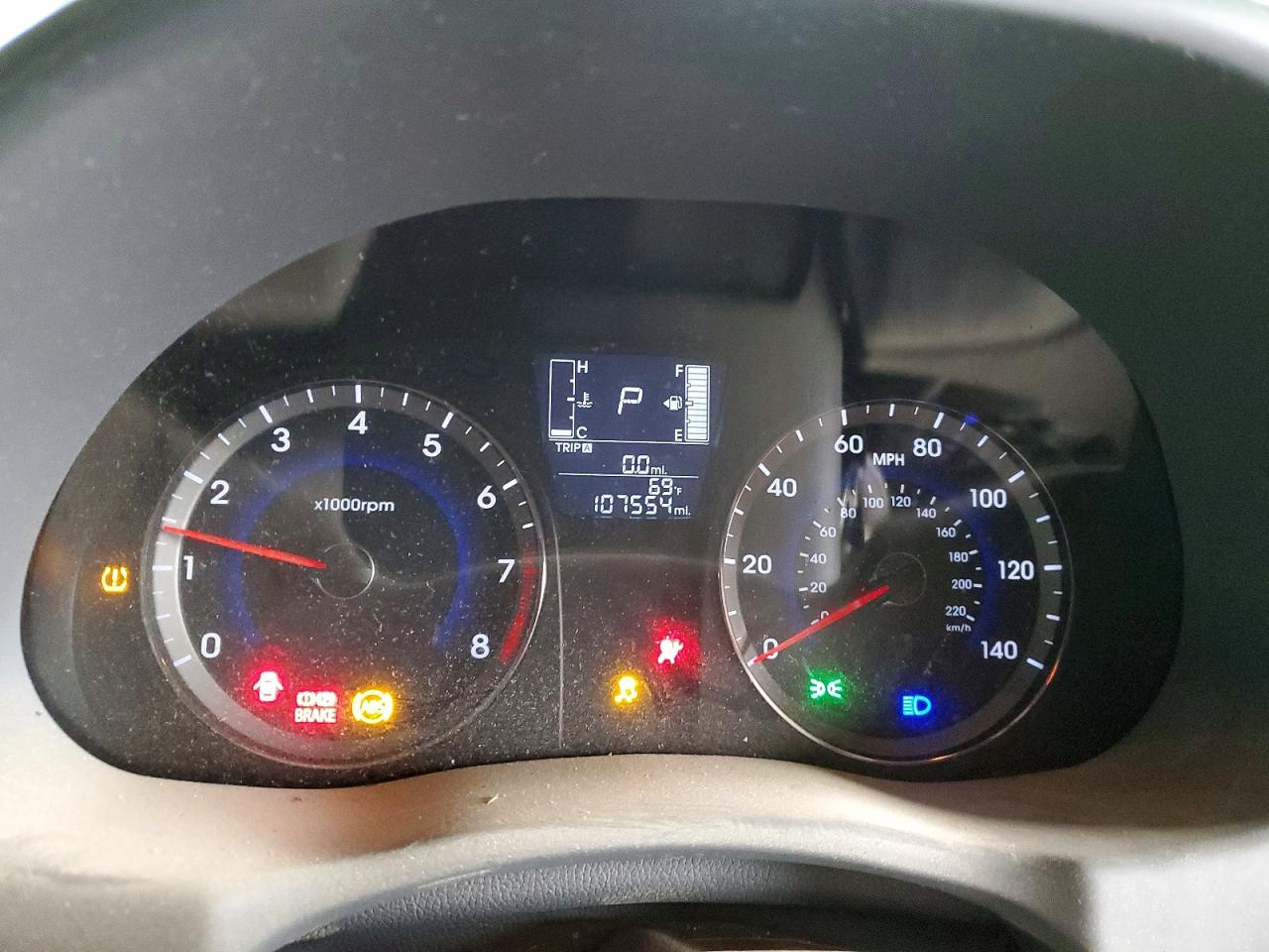 2017 HYUNDAI ACCENT SE photo 9