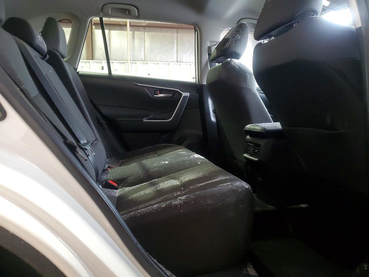 2022 TOYOTA RAV4 XLE photo 21