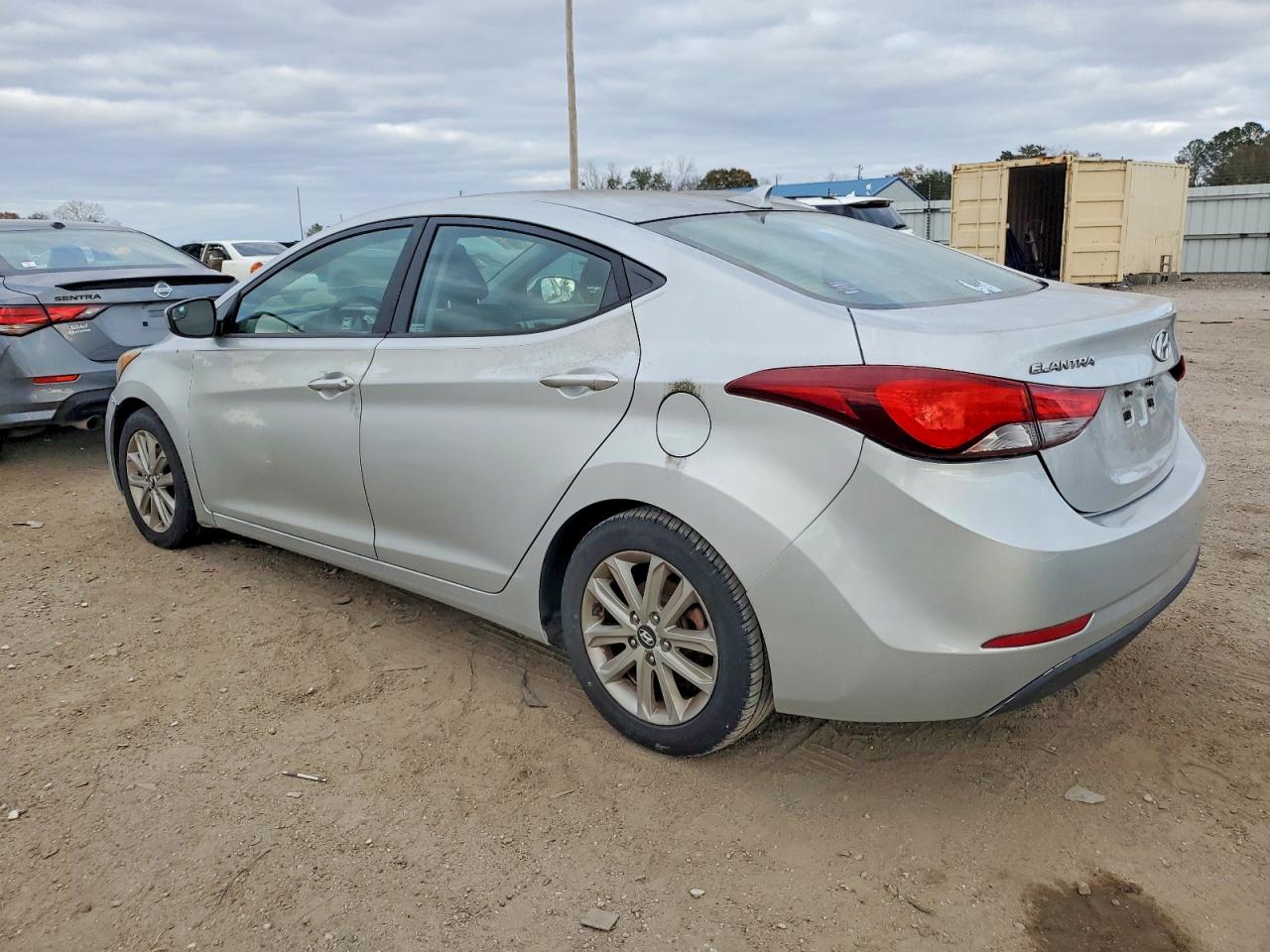 2014 HYUNDAI ELANTRA SE photo 2