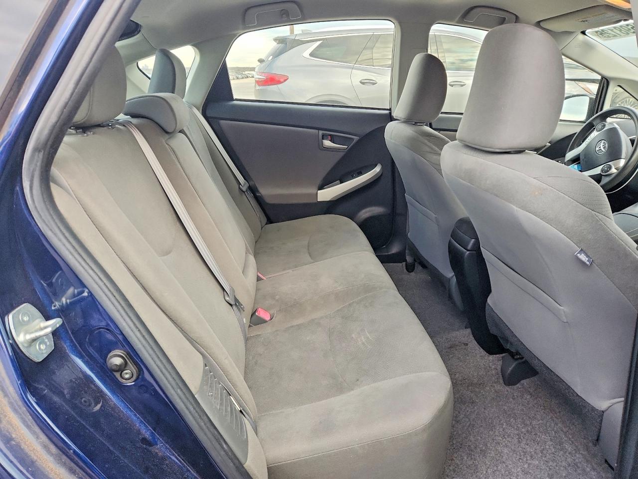 2014 TOYOTA PRIUS photo 10
