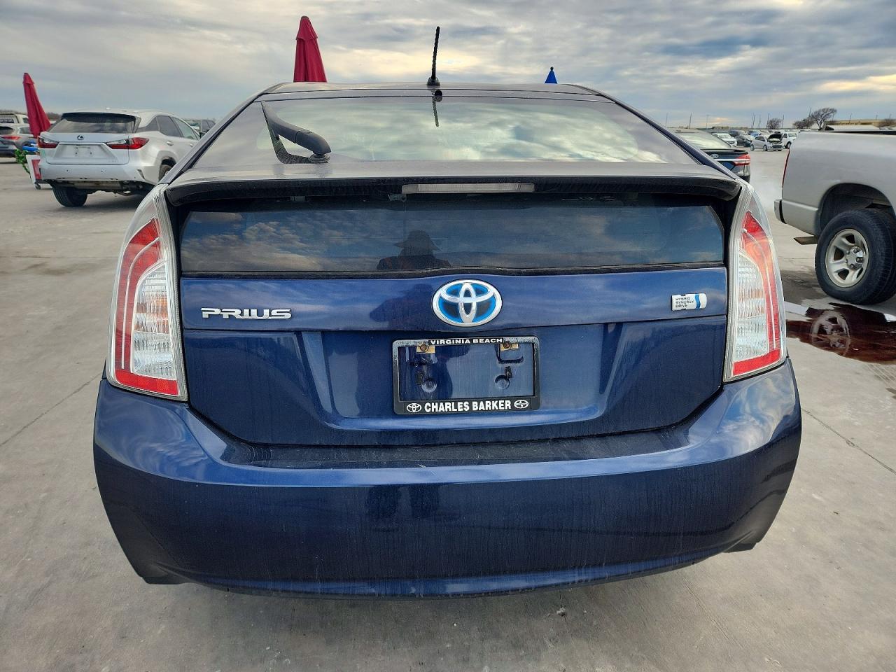 2014 TOYOTA PRIUS photo 6