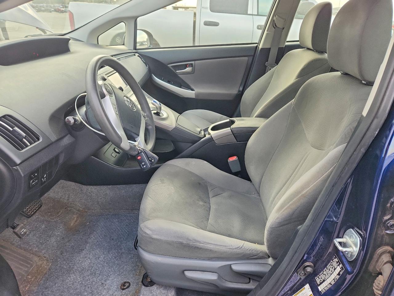 2014 TOYOTA PRIUS photo 7