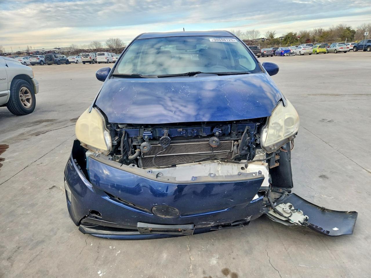 2014 TOYOTA PRIUS photo 5
