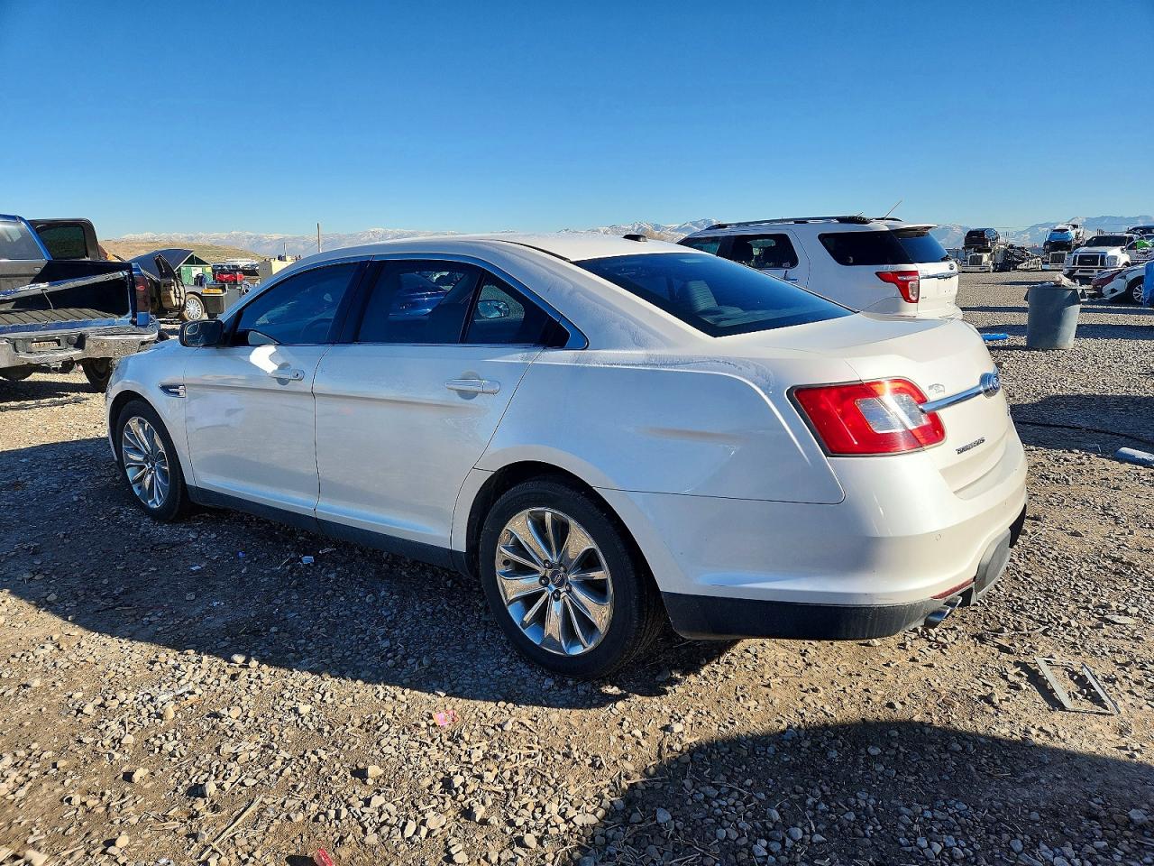2012 FORD TAURUS LIMITED photo 2