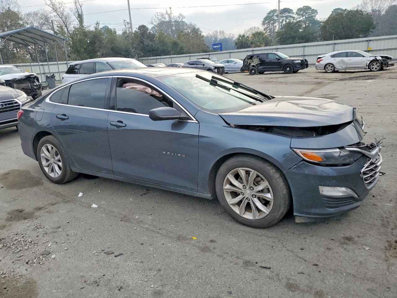 2020 CHEVROLET MALIBU LT photo 4