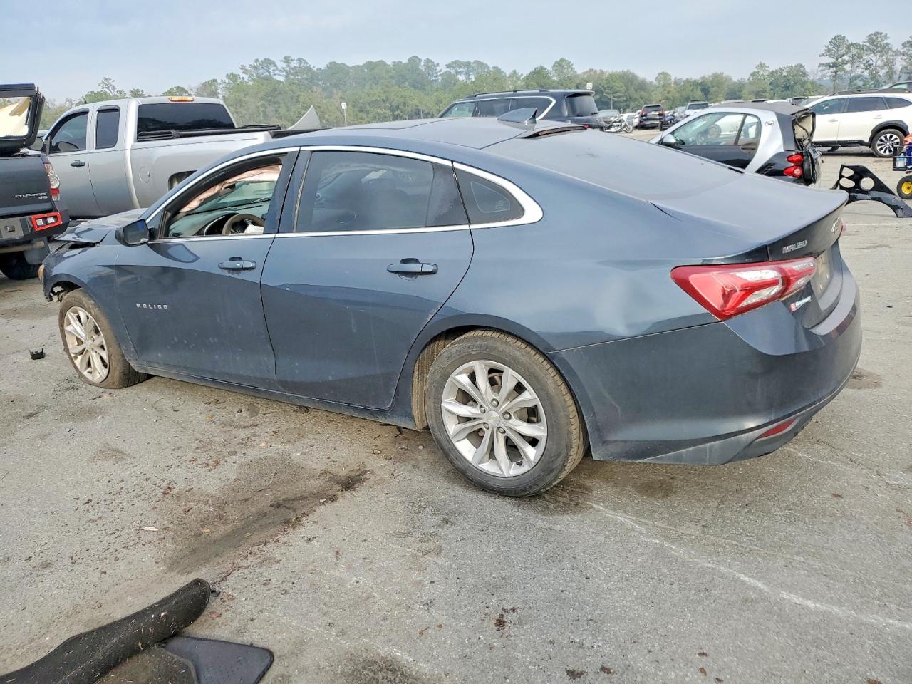 2020 CHEVROLET MALIBU LT photo 2