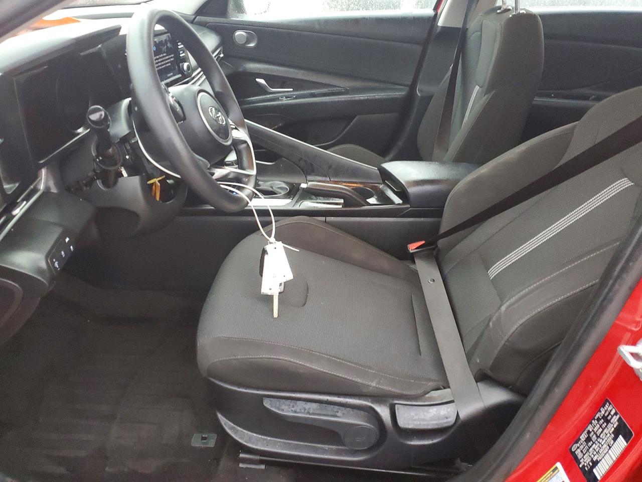 2021 HYUNDAI ELANTRA SE photo 7
