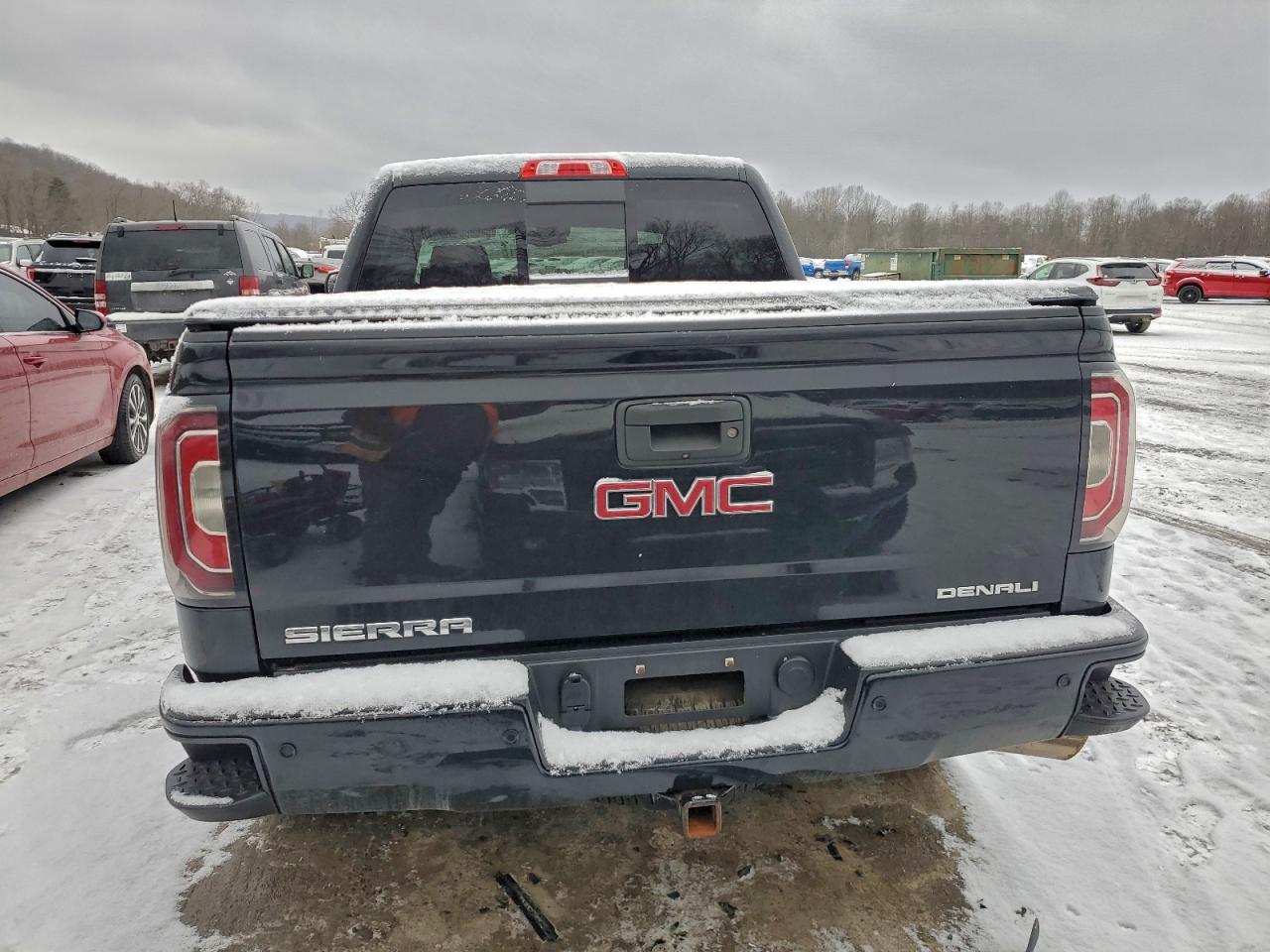 2017 GMC SIERRA K1500 DENALI photo 6