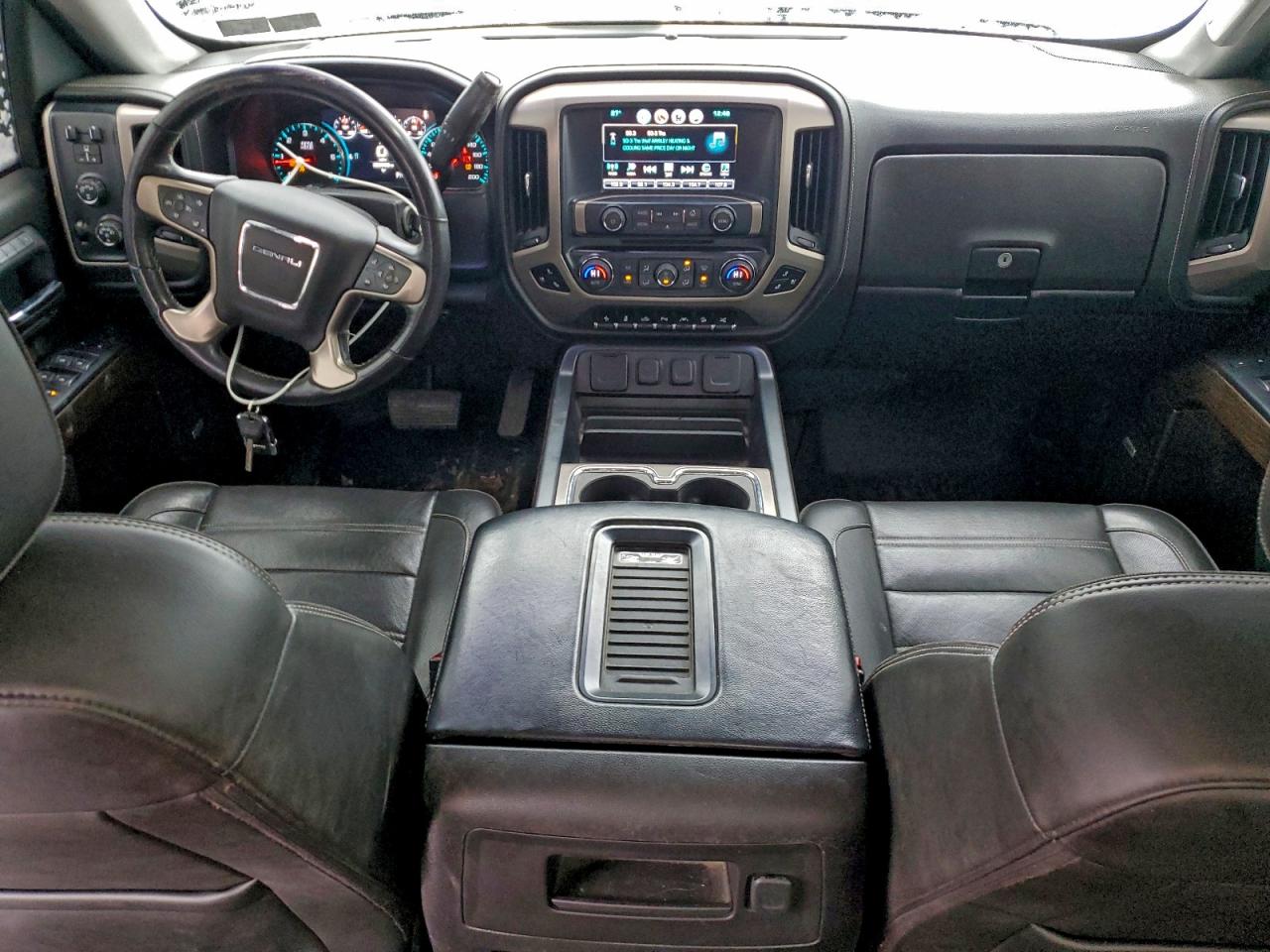 2017 GMC SIERRA K1500 DENALI photo 8