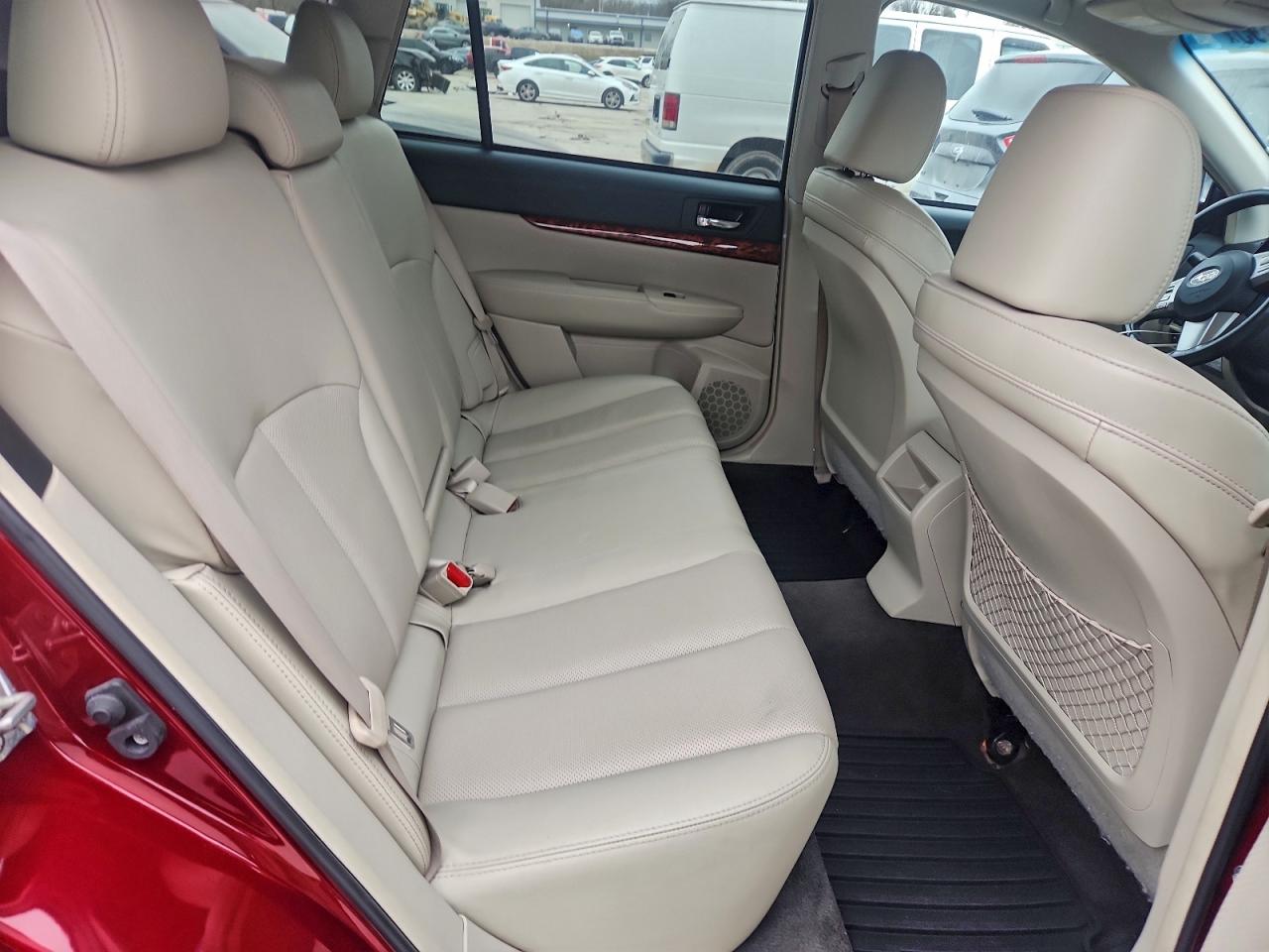2011 SUBARU OUTBACK photo 11