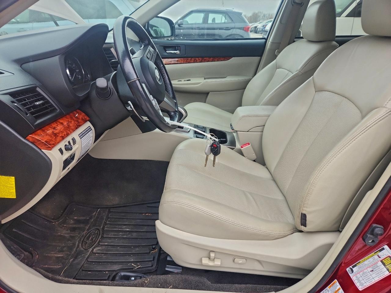 2011 SUBARU OUTBACK photo 7