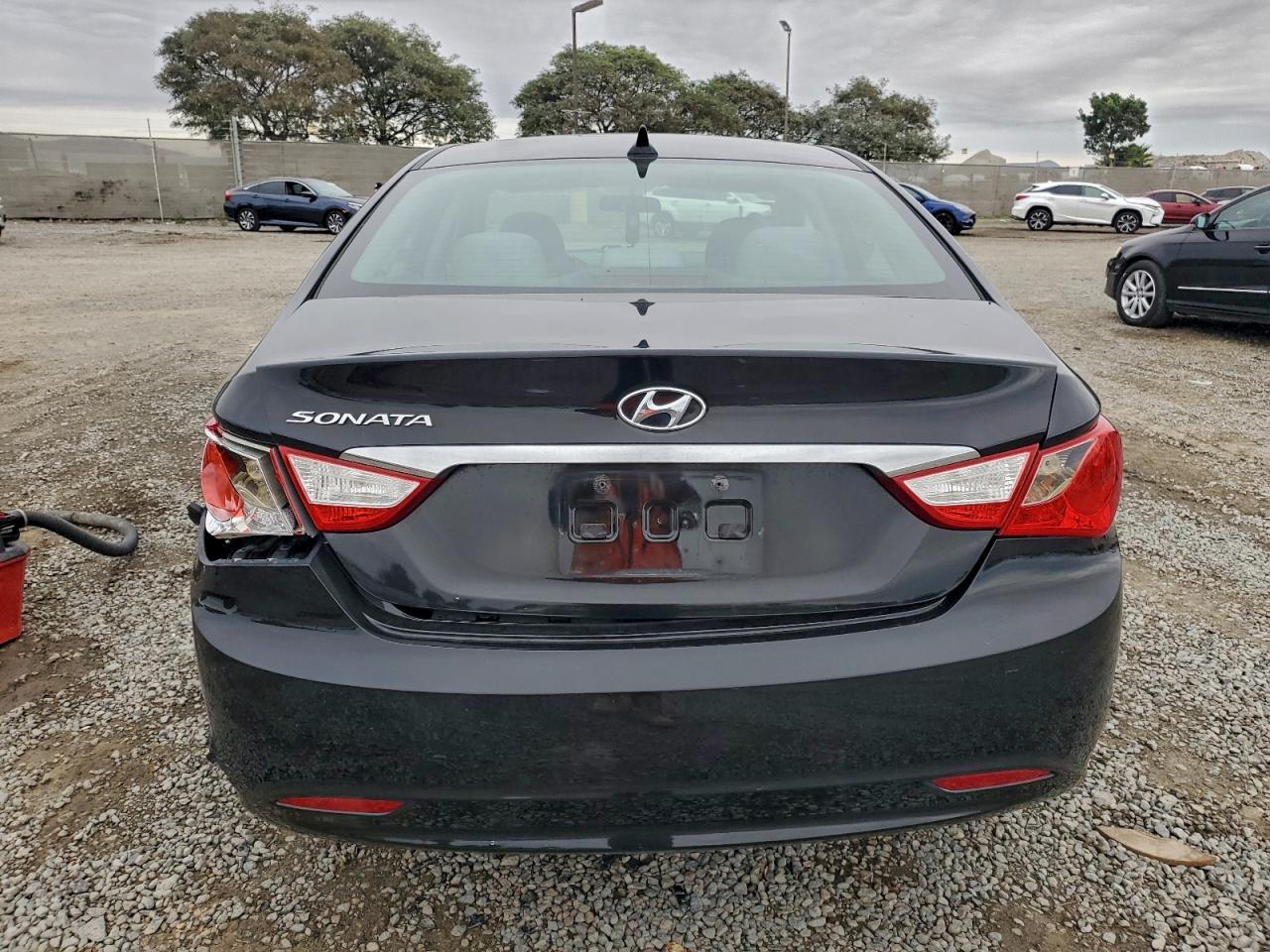 2011 HYUNDAI SONATA GLS photo 6