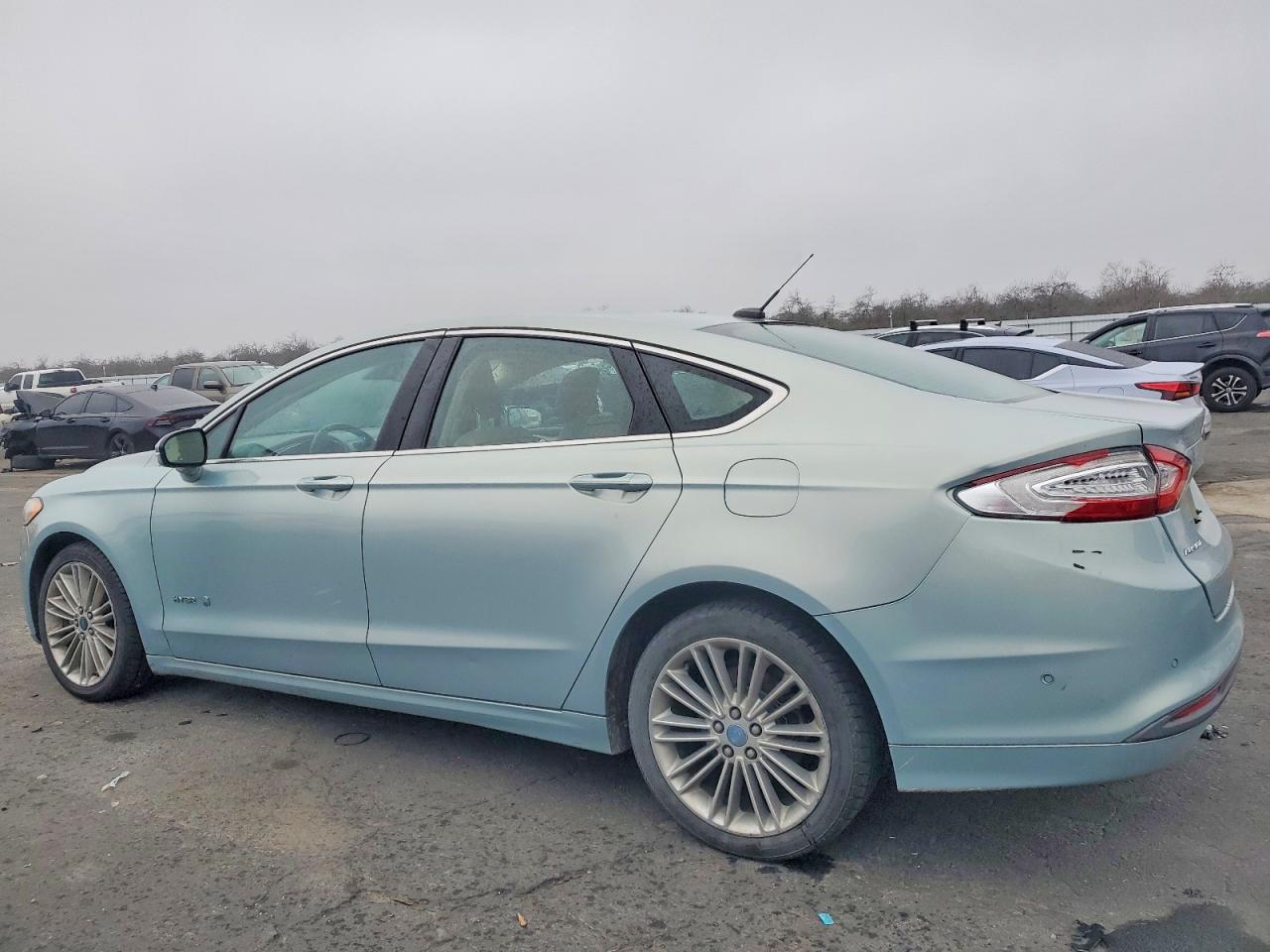 2013 FORD FUSION SE HYBRID photo 2