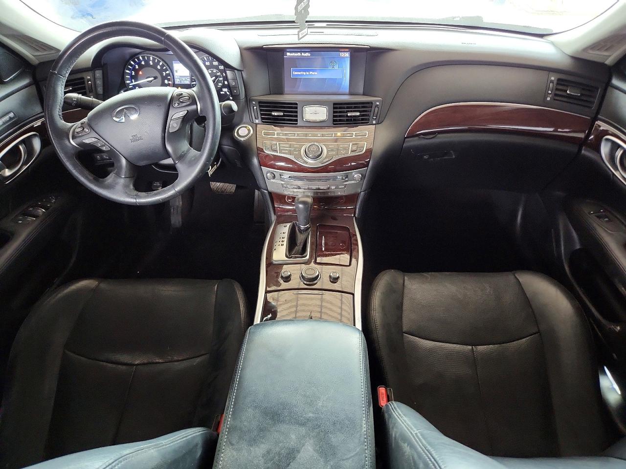 2015 INFINITI Q70L 3.7 photo 8