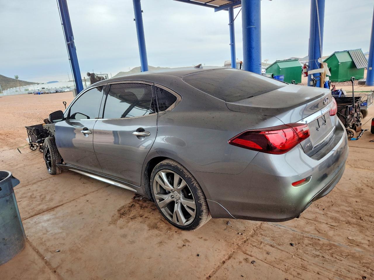 2015 INFINITI Q70L 3.7 photo 2