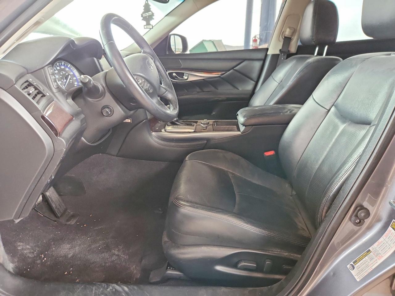 2015 INFINITI Q70L 3.7 photo 7