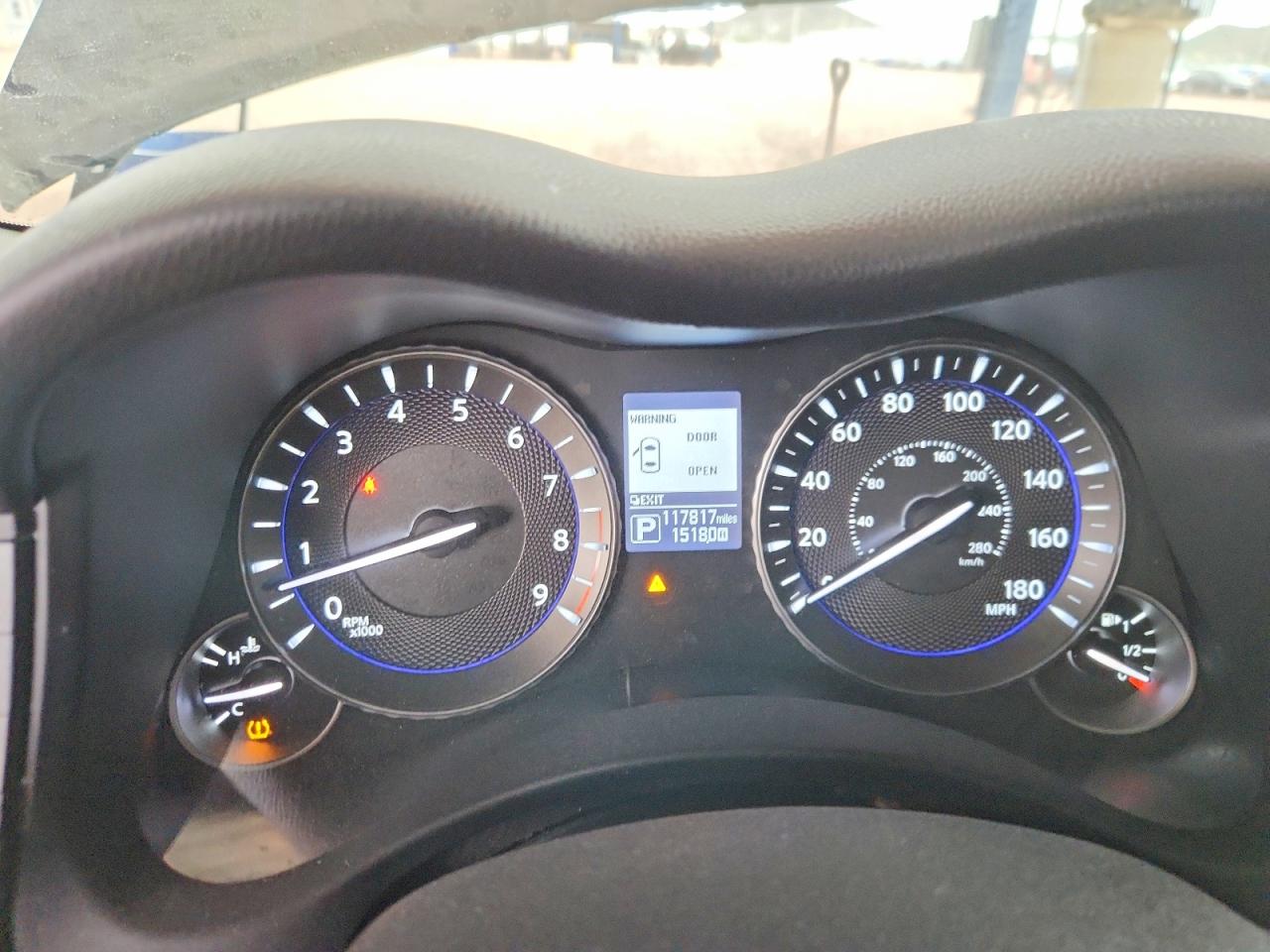 2015 INFINITI Q70L 3.7 photo 9