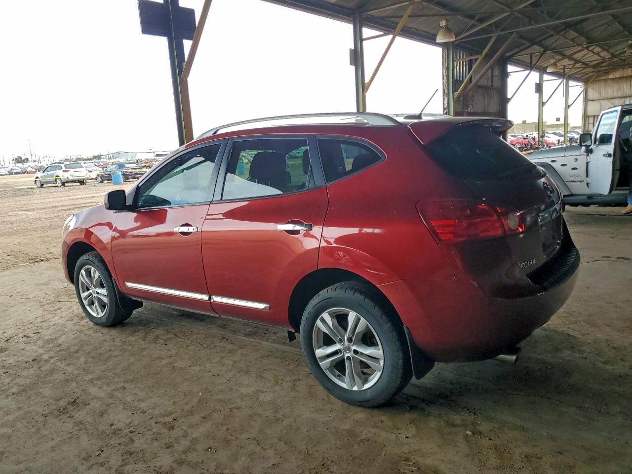 2013 NISSAN ROGUE S photo 2