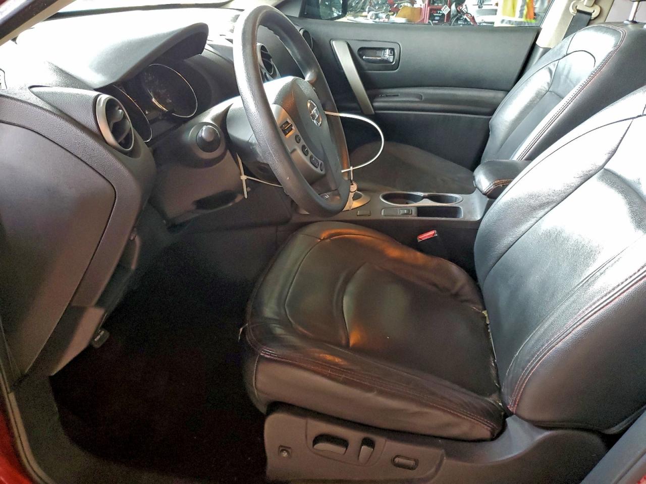 2013 NISSAN ROGUE S photo 7