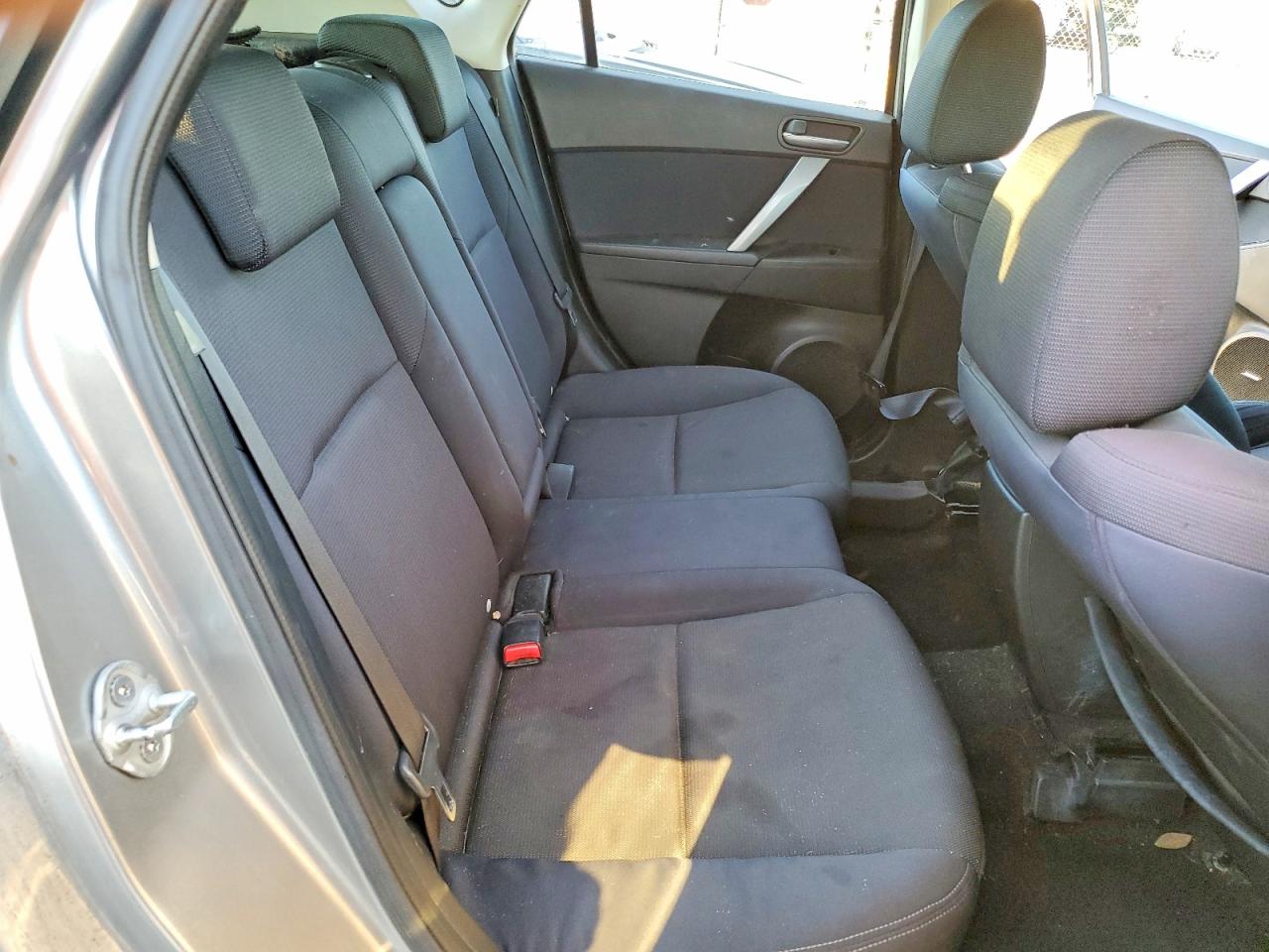 2010 MAZDA 3 S photo 10