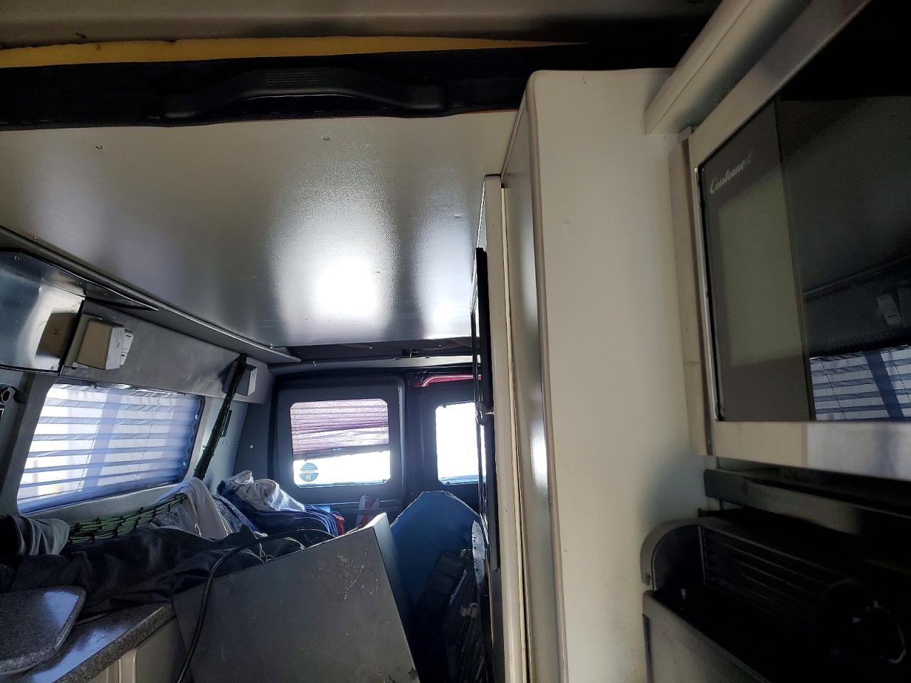 2011 FORD ECONOLINE - RV photo 10