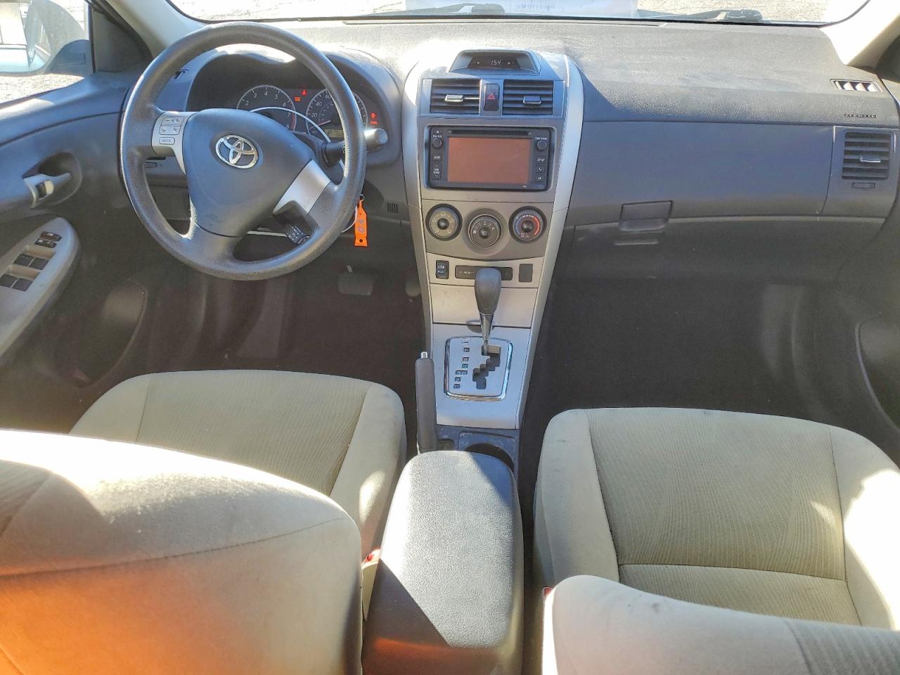 2013 TOYOTA COROLLA BASE photo 8