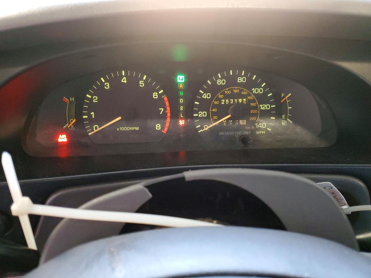 1992 TOYOTA CAMRY LE photo 9