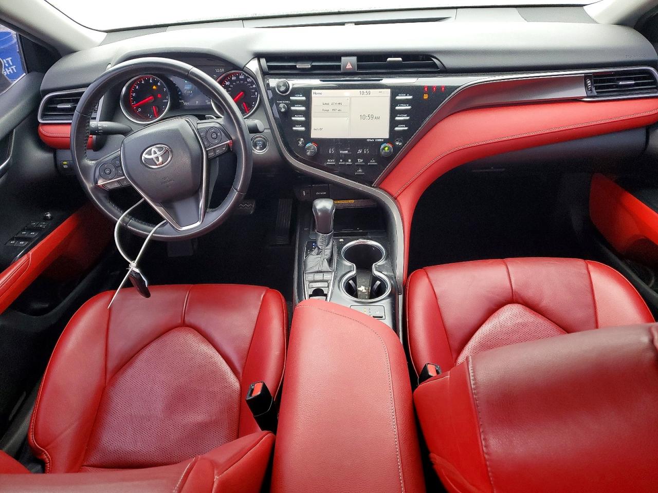 2019 TOYOTA CAMRY XSE photo 8