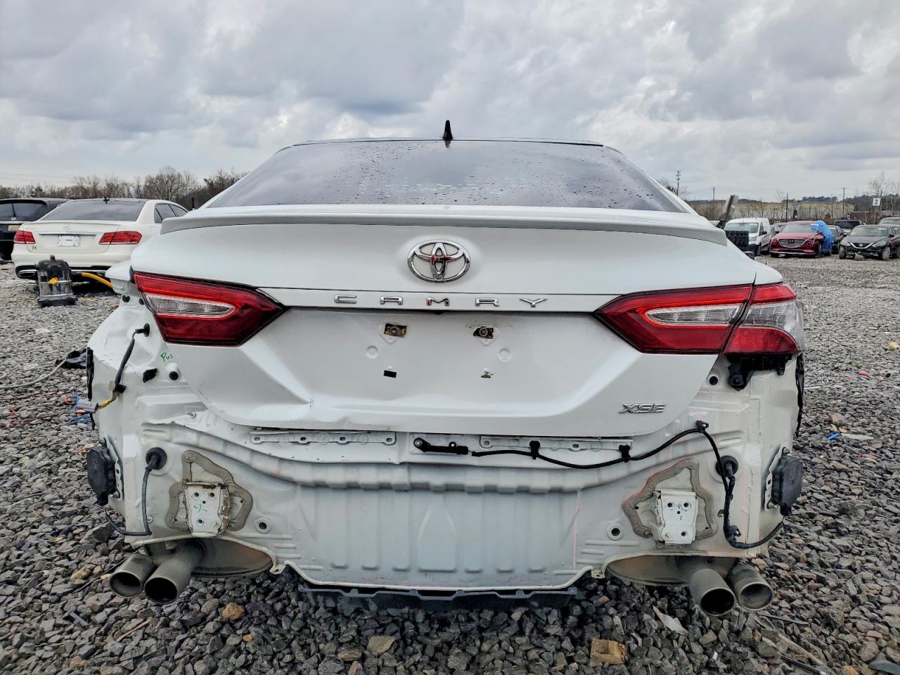 2019 TOYOTA CAMRY XSE photo 6