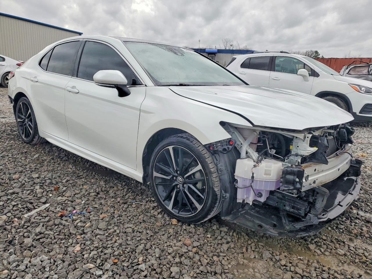 2019 TOYOTA CAMRY XSE photo 4