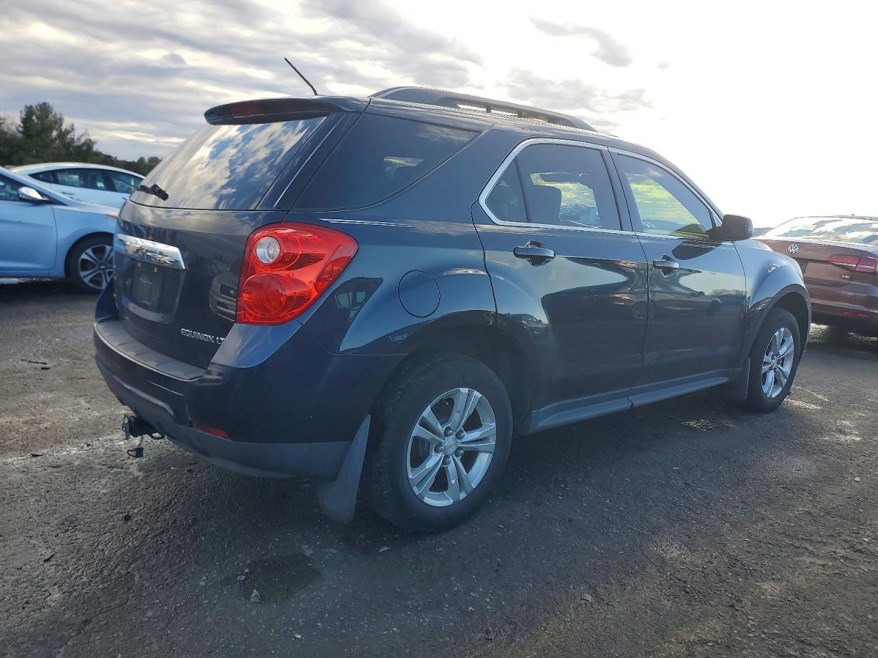 2015 CHEVROLET EQUINOX LT photo 3
