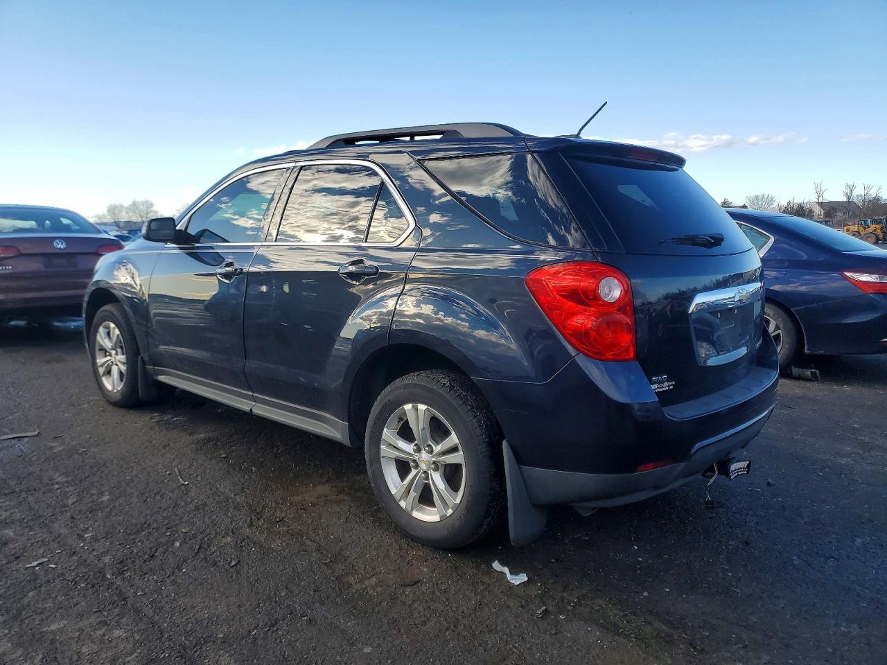 2015 CHEVROLET EQUINOX LT photo 2