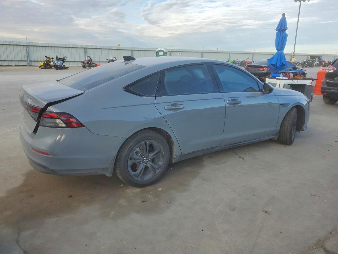 2025 HONDA ACCORD SE photo 3