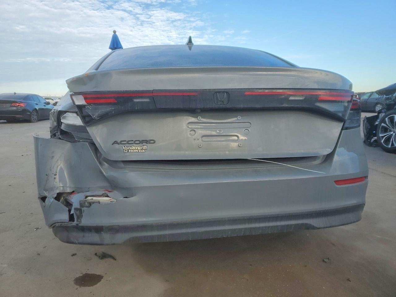 2025 HONDA ACCORD SE photo 6