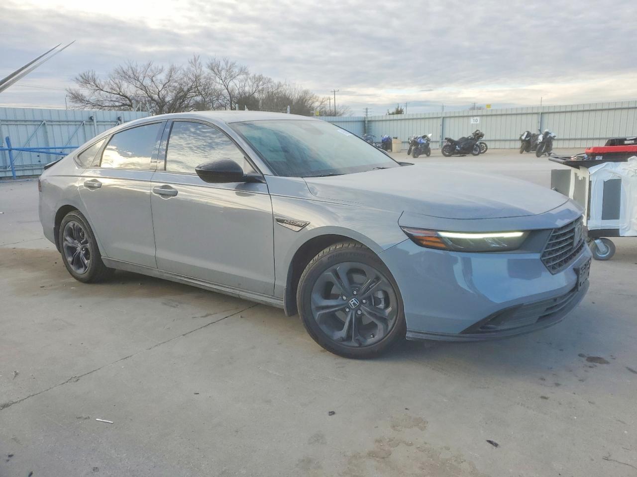 2025 HONDA ACCORD SE photo 4