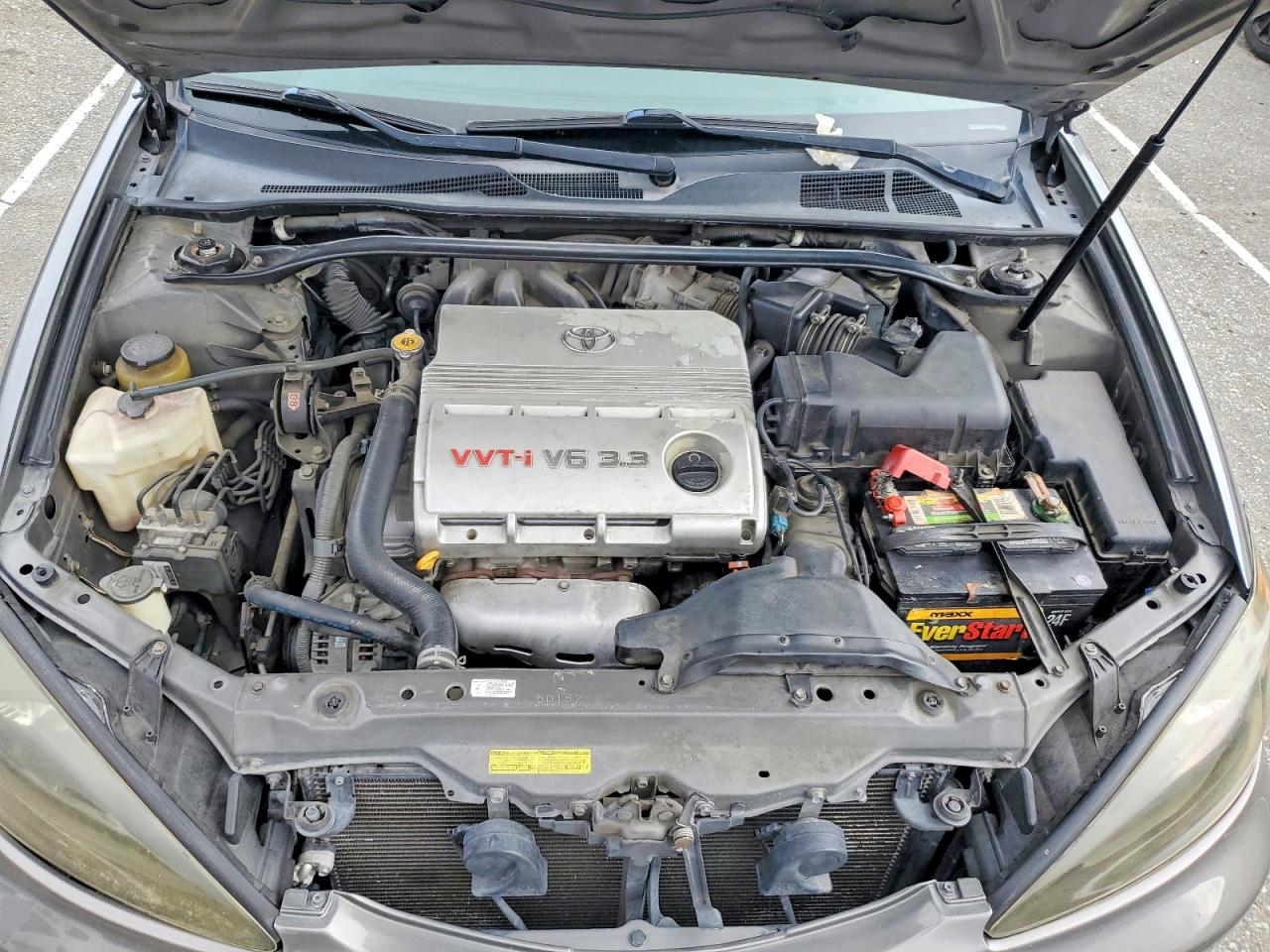 2004 TOYOTA CAMRY SE photo 11