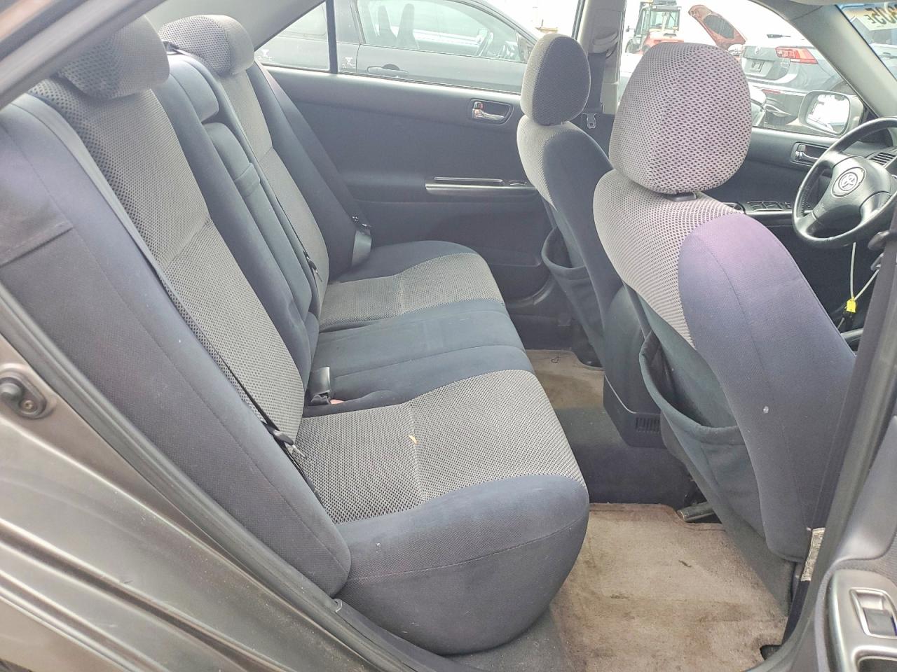 2004 TOYOTA CAMRY SE photo 10